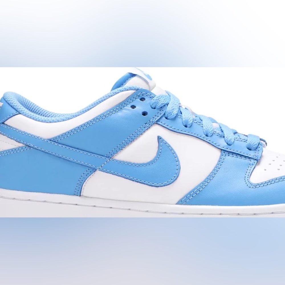 Brand new in box youth 5 Nike dunks university blue